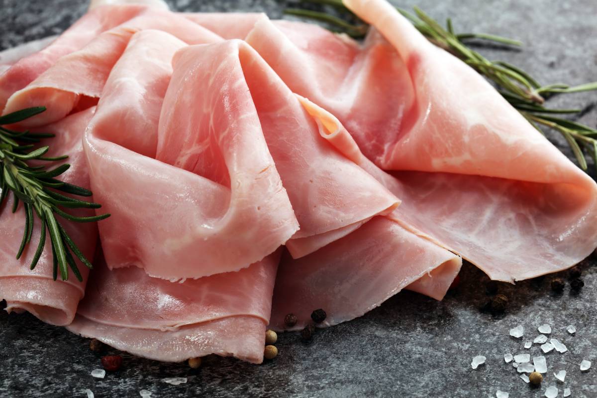 Freshly sliced Boar’s Head deli meat